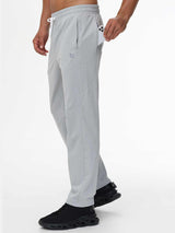 Close-up of zippered side pocket for phone on Baleaf men's light gray fleece lined pants