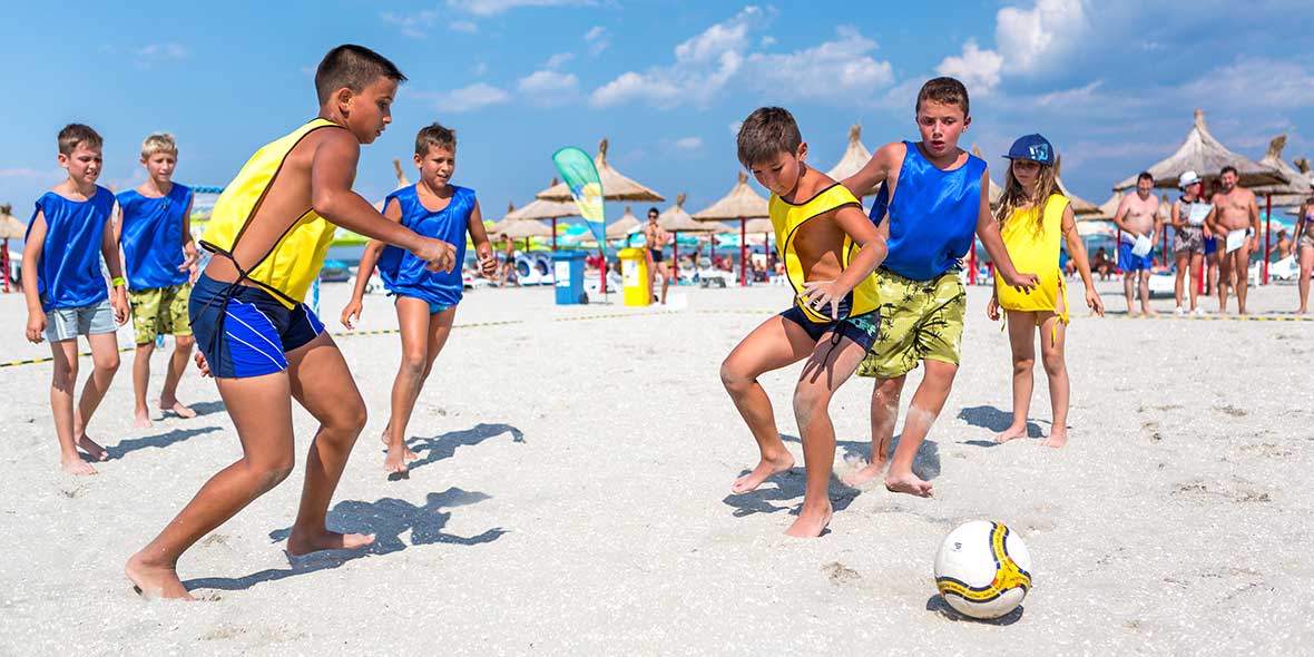 Sun, Sand, and Squats: Your Ultimate Guide to Staying Fit on Vacation - Baleaf Sports