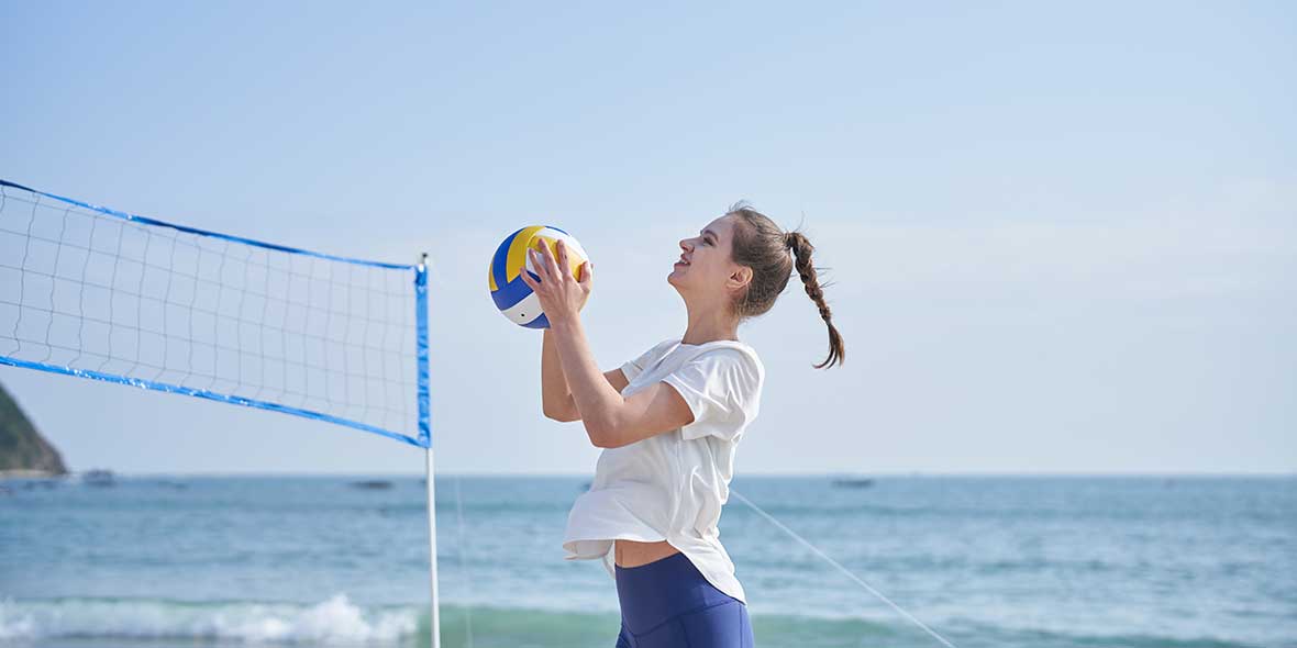 The Health Benefits of Playing Beach Volleyball - Baleaf Sports