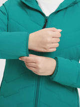 Women's teal mid-length puffer jacket with quilted pattern and zipper #Color_Green