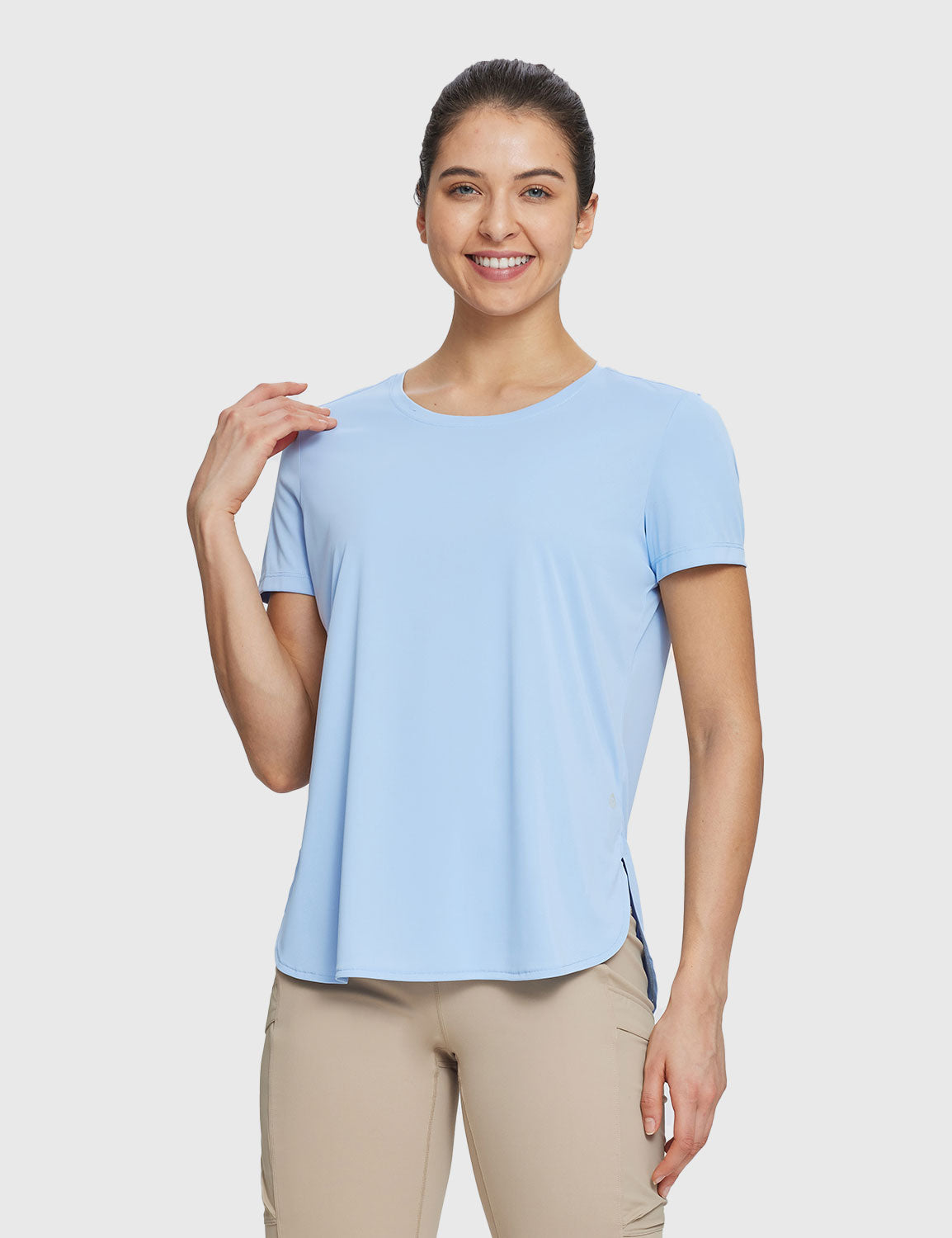 Casual outdoor capri set: light blue UPF 50+ tee and tan capris. #color_Kentucky Blue