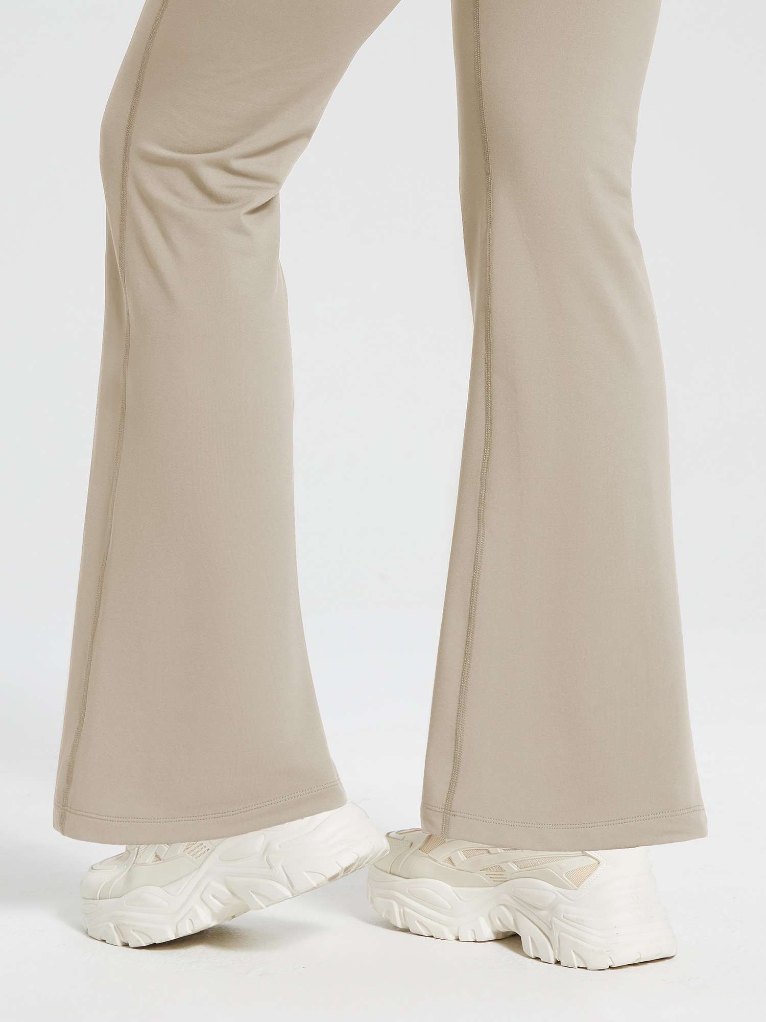 #color_Khaki