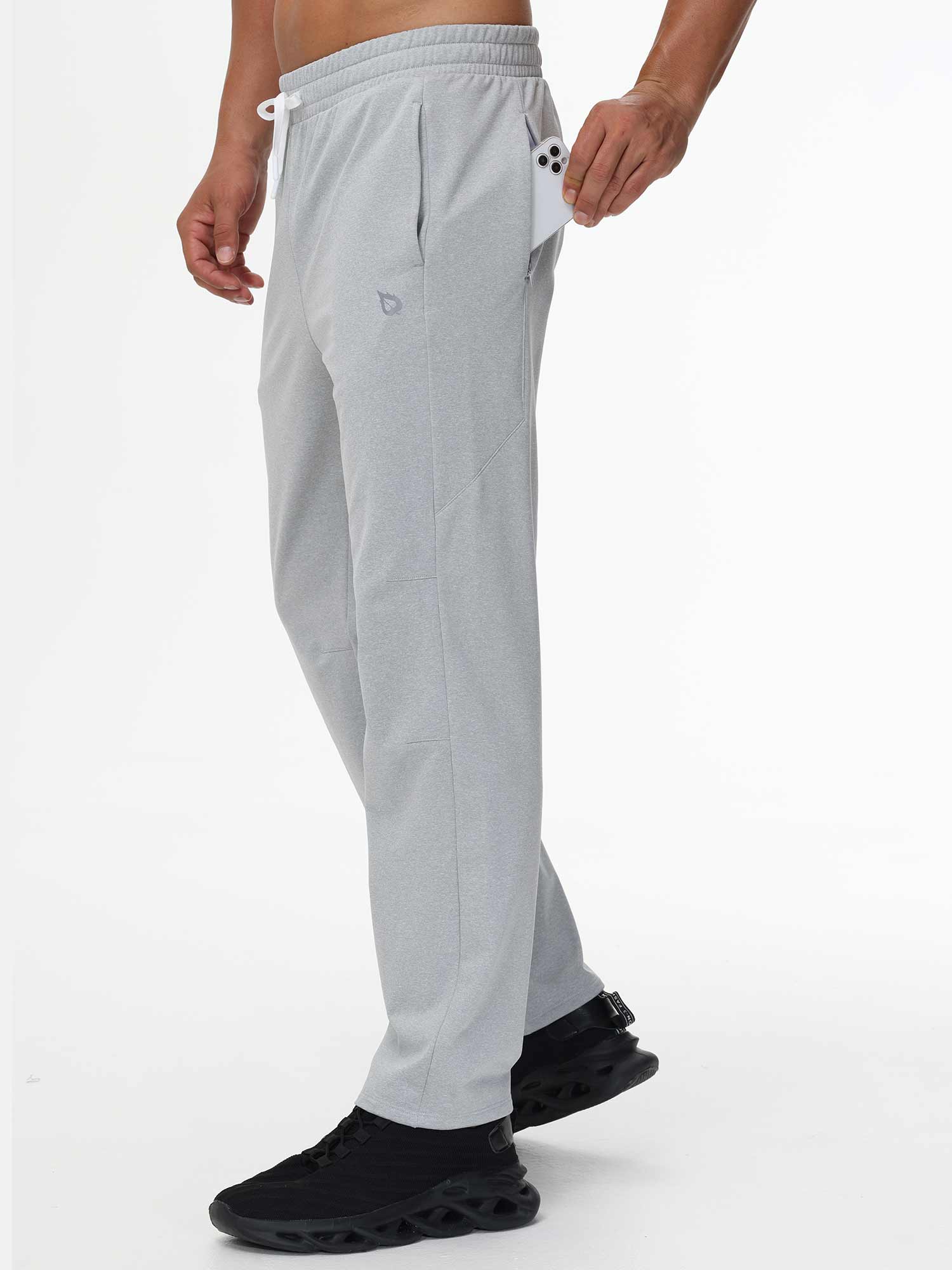 Close-up of zippered side pocket for phone on Baleaf men's light gray fleece lined pants